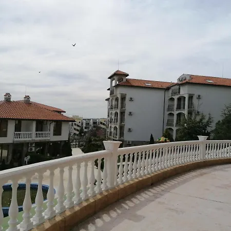 Triumph Village Aparthotel Sveti Vlas