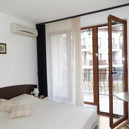 Triumph Village Aparthotel 4*