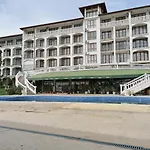 아파트호텔 Triumph Village 스베티 블라스