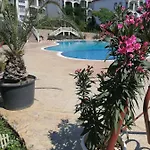 Triumph Village Lägenhetshotell 4*