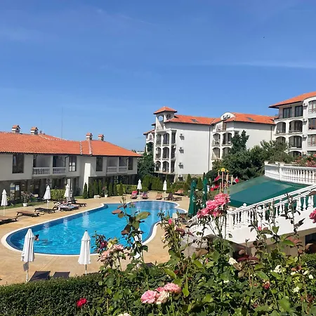 Aparthotel Triumph Village