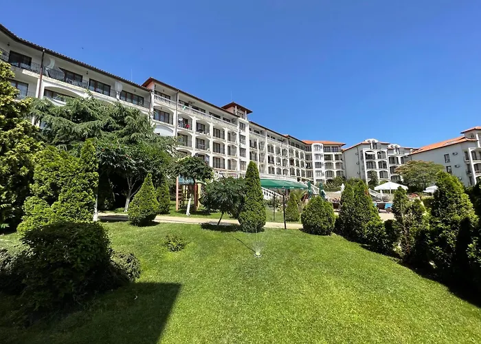 Triumph Village Aparthotel 4*